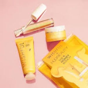 Huda Beauty Honey Bunch Set